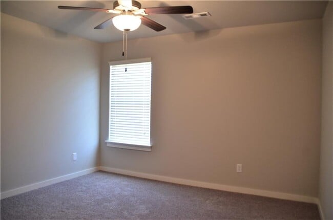 Building Photo - 3912 SW Peachwood Dr