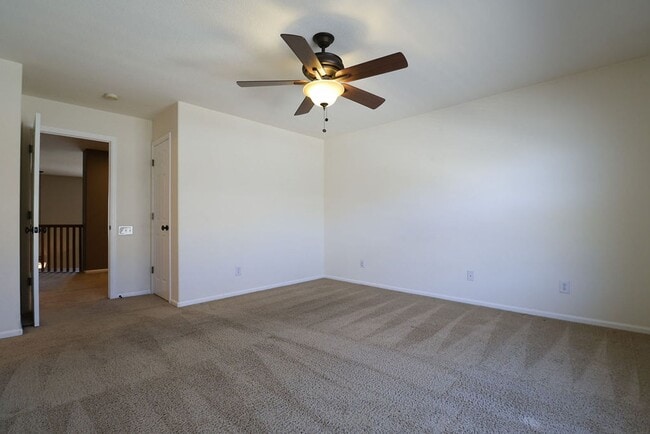 Building Photo - Beautiful Updated Town Home in Fort Collins