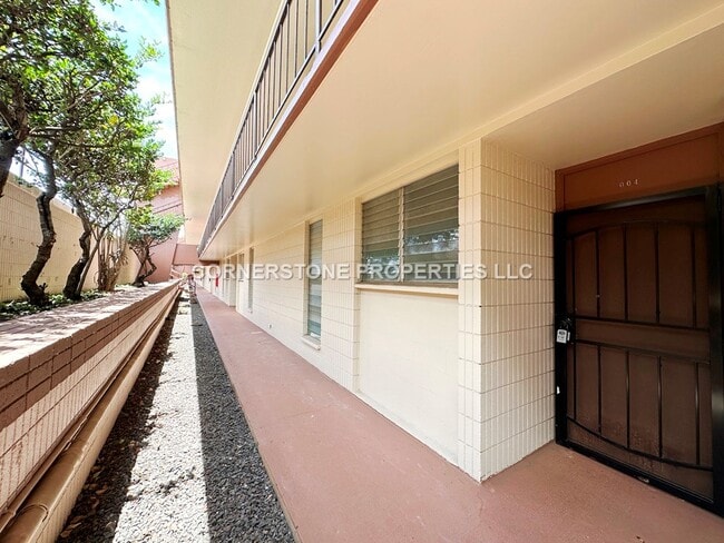 Building Photo - 98-729-729 Moanalua Loop