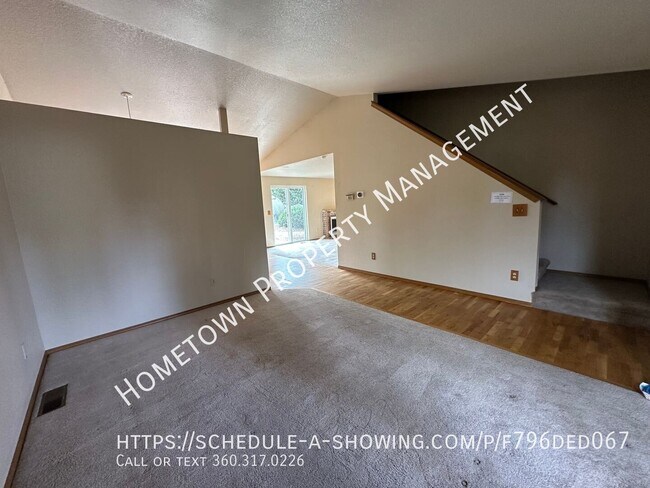 Building Photo - 5943 55th Way SE