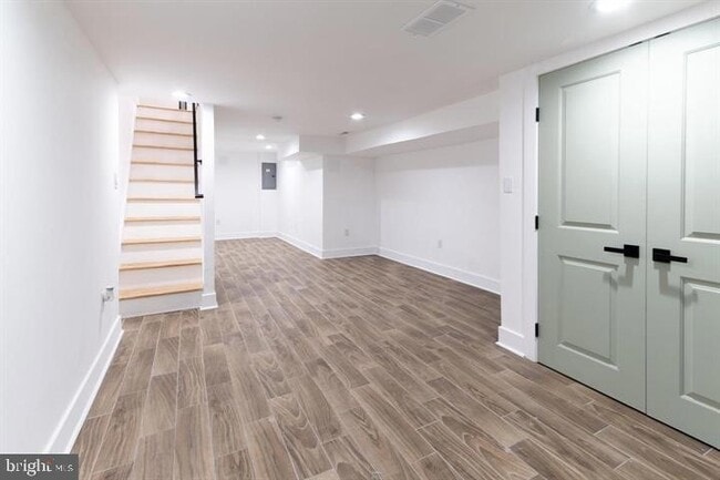 Building Photo - 2937 Nicholas St