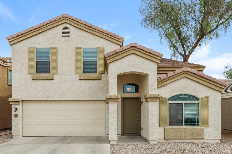 Primary Photo - 3252 W Huntington Dr