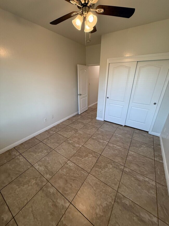 Building Photo - 2623 Bagwell Ct