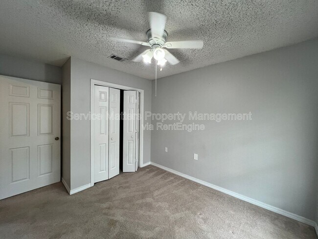 Building Photo - 174 Wildflower Ln