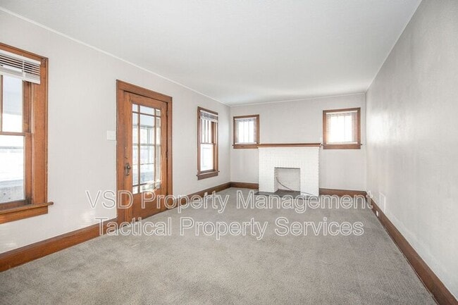 Building Photo - 2078-2018 18th St SW