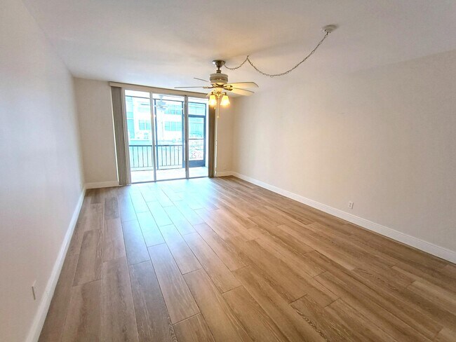 Building Photo - 777 S Federal Hwy