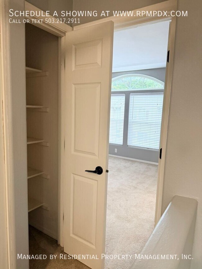 Building Photo - 14320 SW Cougar Ridge Dr