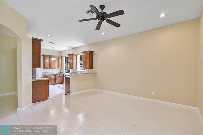 Building Photo - 11517 NW 49th Ct