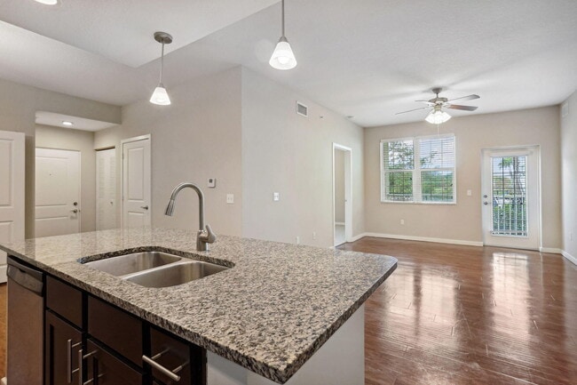 Building Photo - 3611 High Ridge Rd