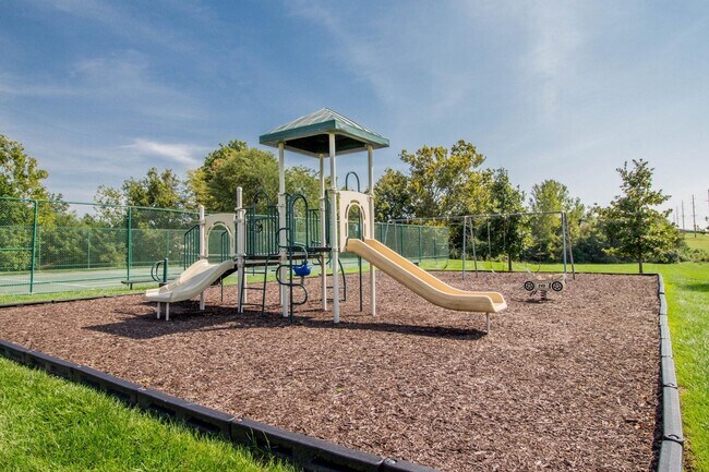 Building Photo - 403 Camel Ct