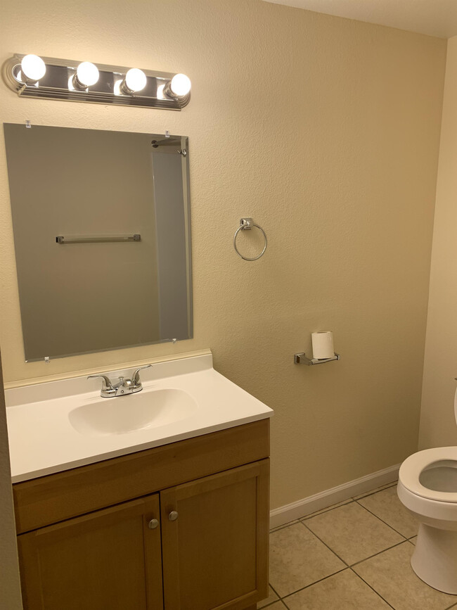 Building Photo - 201 Main St