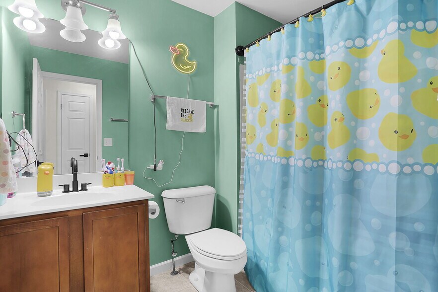 Building Photo - 814 Cone Flower Dr