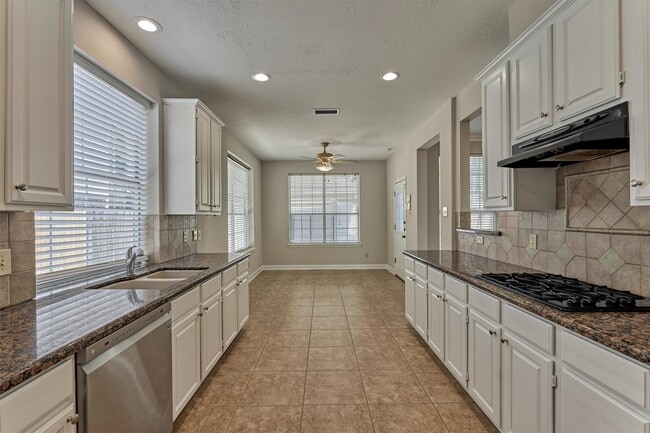 Building Photo - 15 W Stony End Pl