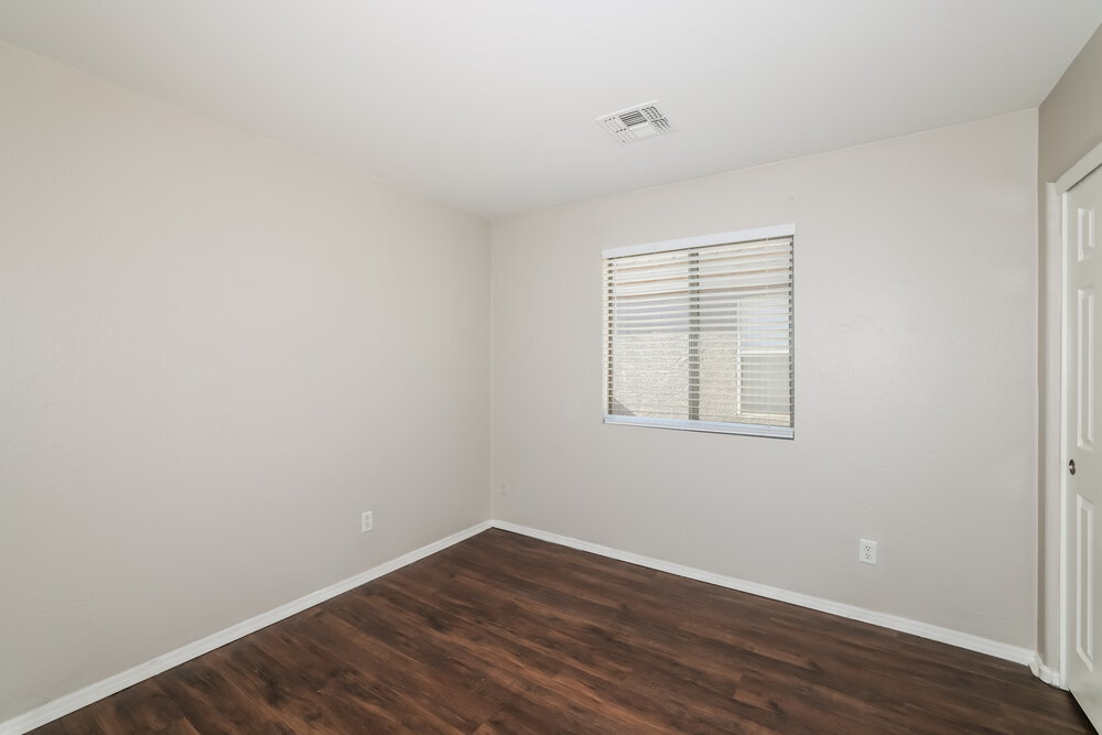 Building Photo - 12817 W Mandalay Ln