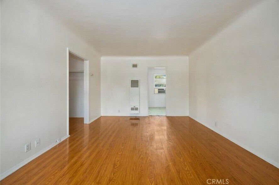 Building Photo - 337 Lime Ave