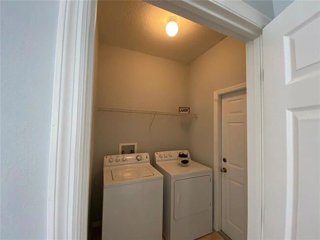 Building Photo - 10073 Savannah Bluff Ln