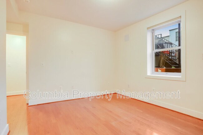 Building Photo - 442 Oakdale Pl NW