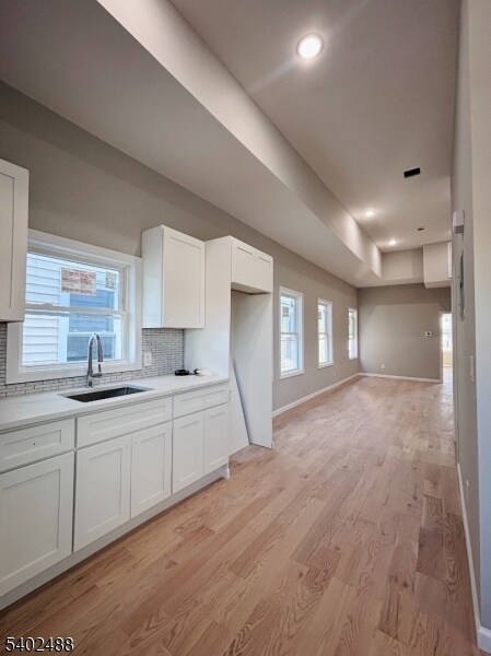 Building Photo - 788 E 18th St