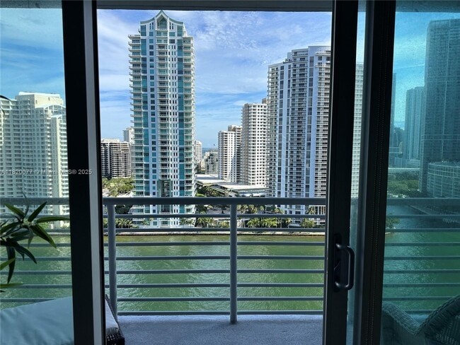 Primary Photo - 325 S Biscayne Blvd