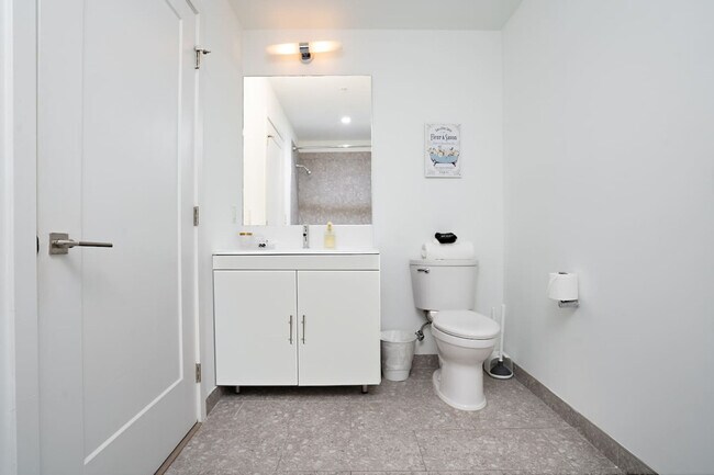 Building Photo - 629 Jefferson St