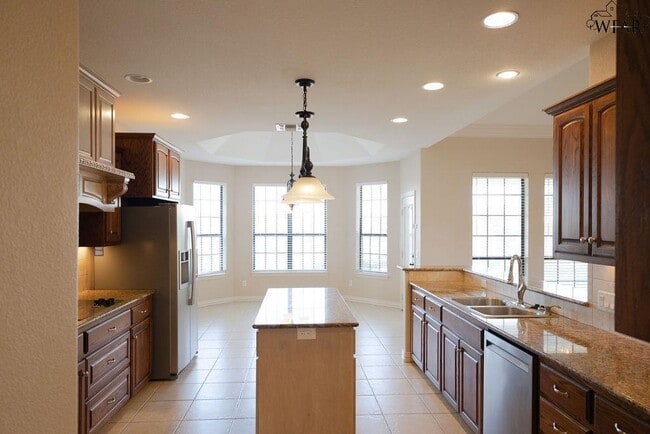 Building Photo - 4122 Candlewood Cir