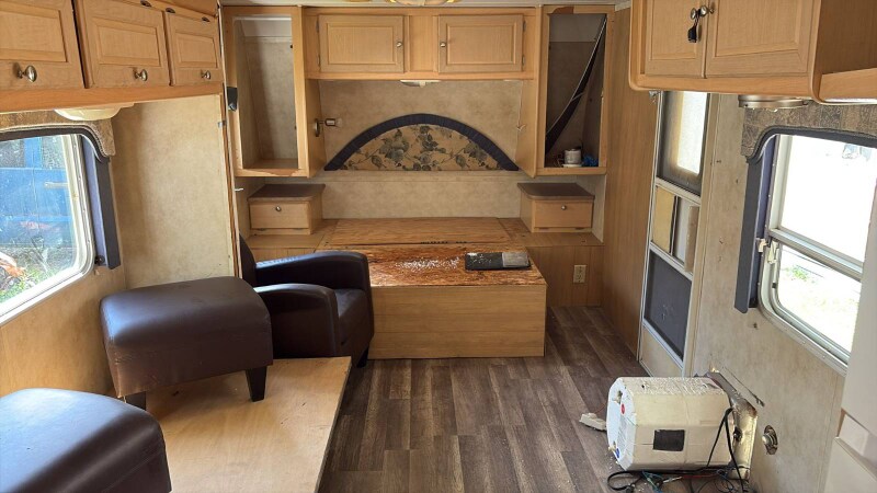 Building Photo - 622 N Beach St