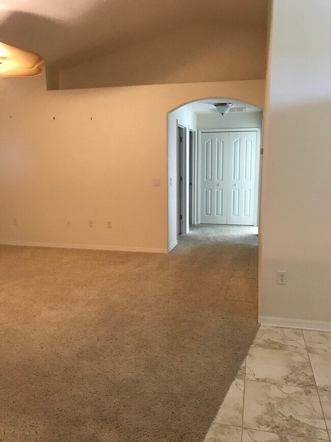 Building Photo - 4/2/3 Single  Family Home