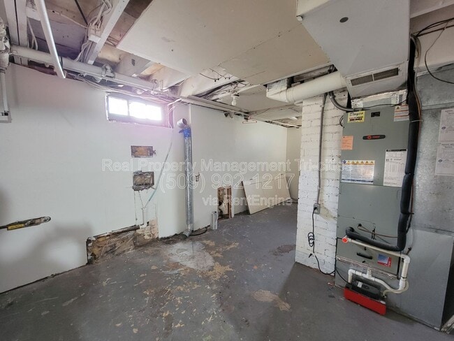 Building Photo - 87 Symons St