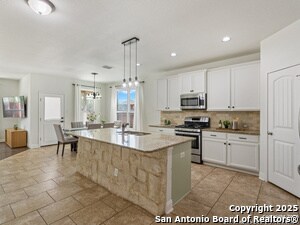 Building Photo - 22438 Akin Fawn