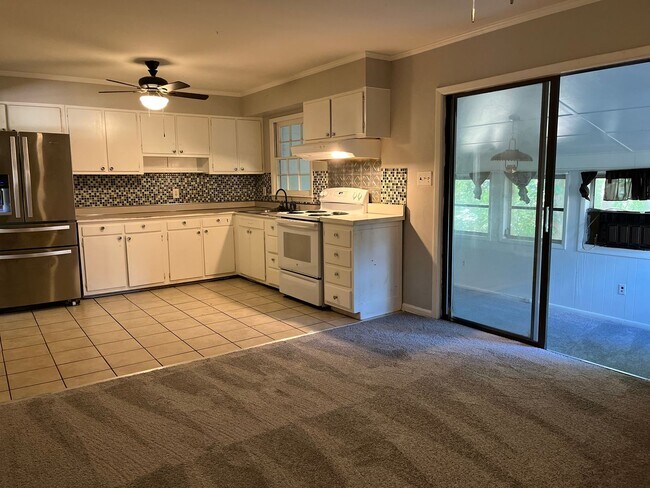 Building Photo - Beautiful Ranch Home In Raleigh, Available...