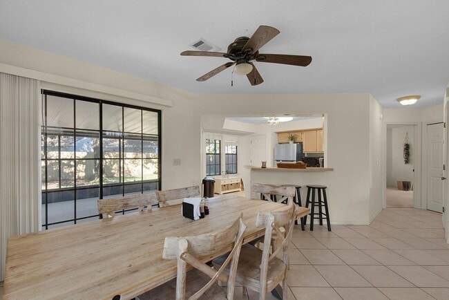 Building Photo - 407 Parkwood Pl