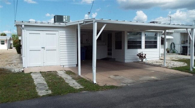 Building Photo - 1556 Council Dr