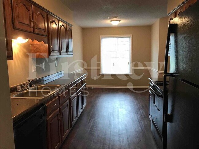 Building Photo - 6577 Cross Oak Dr