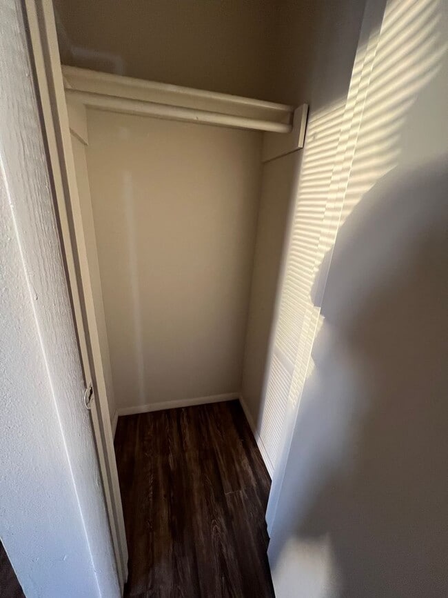 Building Photo - Nice 3 Bed 2 Bath 2 Car Garage Home, Total Electric