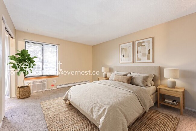 Building Photo - 1 Bed, 1 Bath Condo with Off-Street Parking / Available Soon!