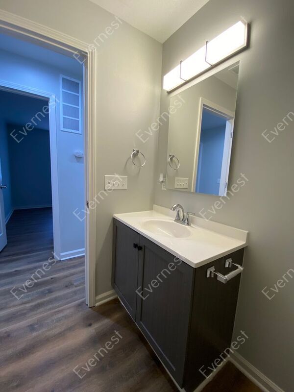 Building Photo - 838 Lock Ave