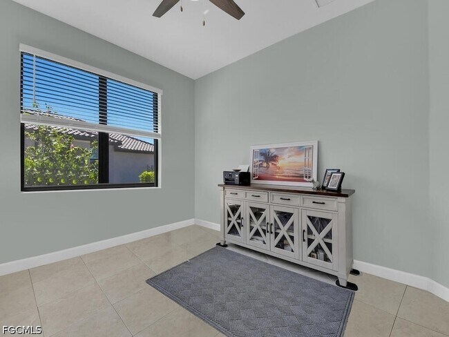 Building Photo - 14087 Winding Cedar Wy