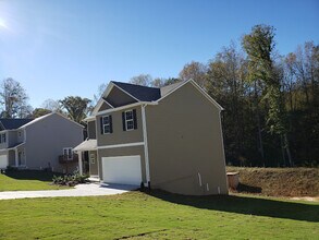 Building Photo - 376 Katie Ln