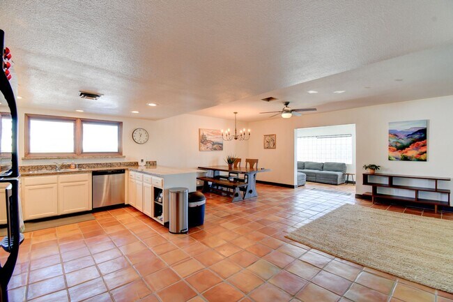 Building Photo - Paradise Palms – No neighbors behind you – Pool – Remodeled – Furnished