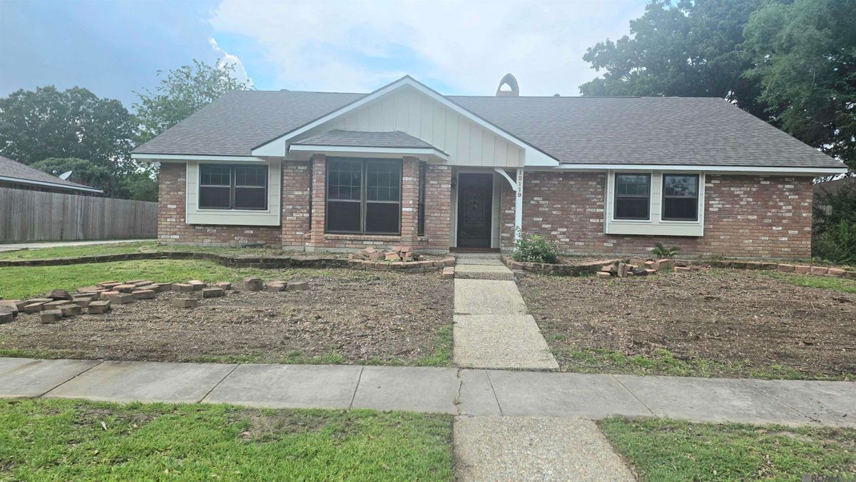 Building Photo - 12119 Mallory Ave