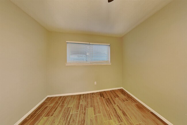 Building Photo - 6302 Crakston St