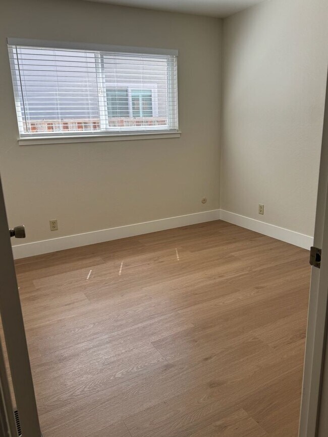 Building Photo - Charming Single-Story Home 4 bed 2 bath in Pleasanton’s Desirable Birdland Neighborhood
