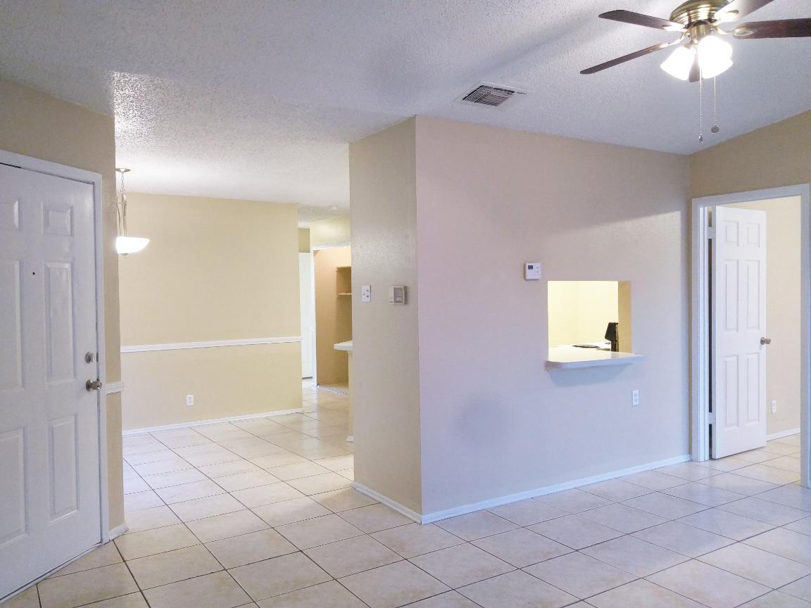Side Entrance into Living Room into Master - 2514 Corian Glen Dr