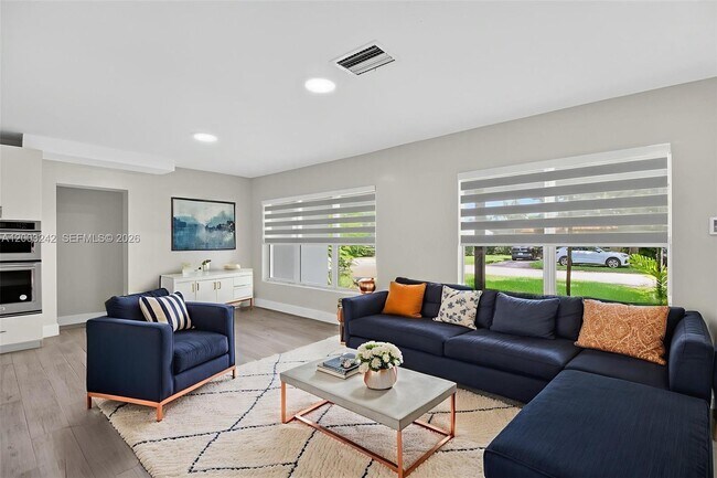 Building Photo - 6090 SW 63rd Ave