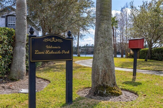 Building Photo - 9484 Walnut Crest Dr