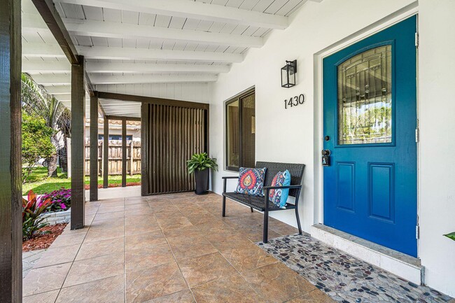 Building Photo - 1430 NE 16th Ave