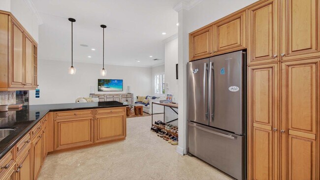 Building Photo - 1028 Coralina Ln
