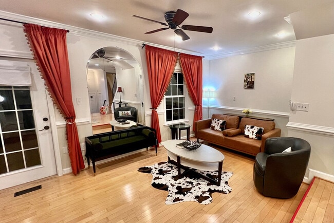 Building Photo - 2304 Hunters Woods Plaza