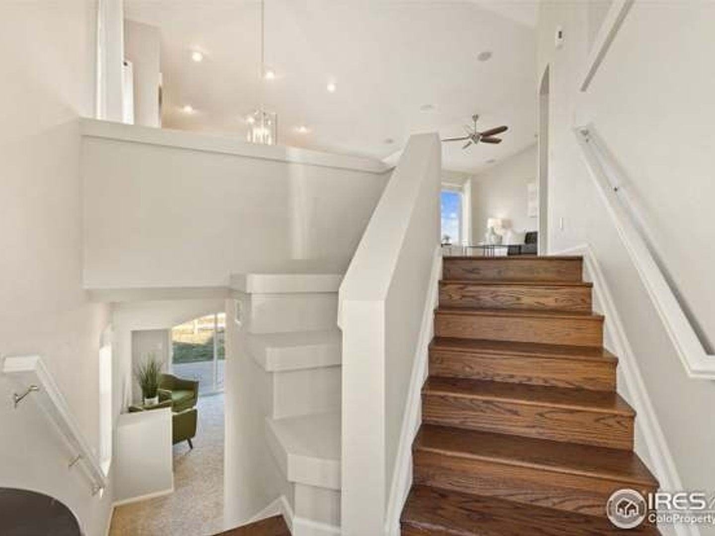 Building Photo - 3825 Kenwood Cir