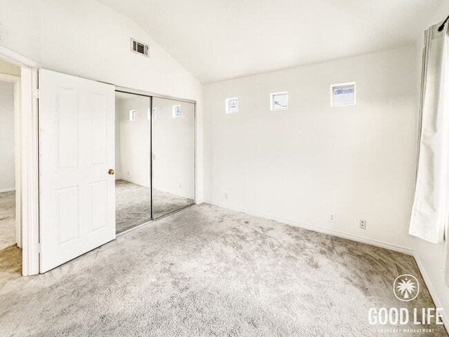 Building Photo - Bright 2Bd/2.5Ba End Unit w/Water/Sewer/Trash Included In Prestigious Tustin Community!